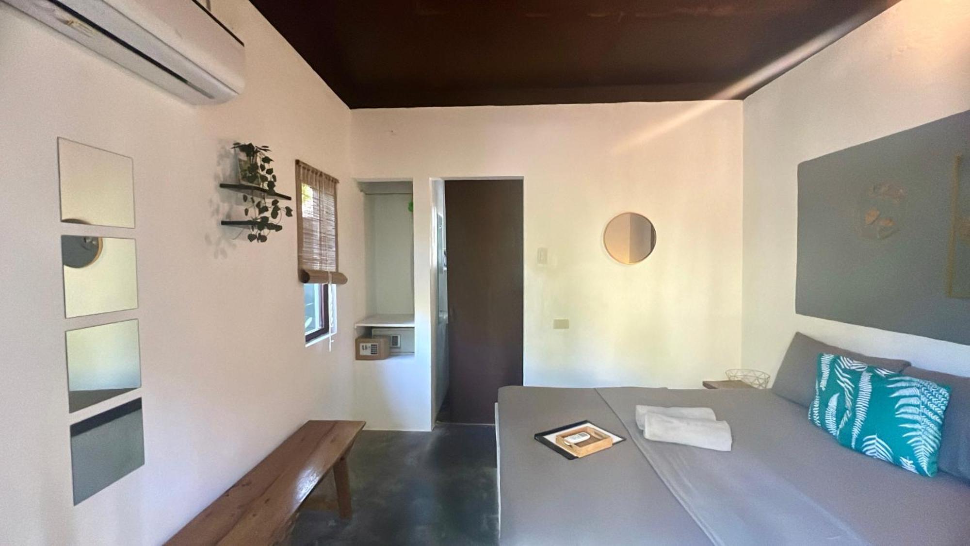 Yay Lodge Siargao, Private Room 1 With Ac & Hot Shower And Fast Starlink Wifi General Luna  Bagian luar foto